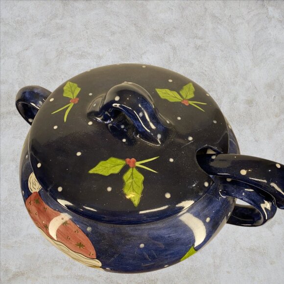 LAURIE GATES -- Christmas Soup Tureen with Lid & Ladle, Serving Bowl, Collection - Picture 4 of 12
